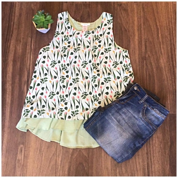 Esley Tops - Esley Nordstrom Vintage Sage Floral Swing Top